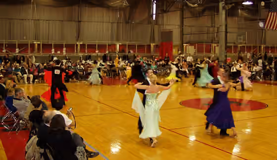 olahraga dansa — Standard dancing (prechampionship final) at the 2006 MIT Ballroom Dance Competition