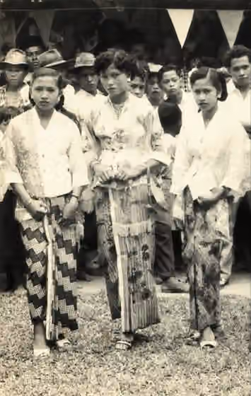 Melayu Brunei — Celebration of ethnic diversity in rugged traditional costumes during the heydays of North Borneo, showcasing Bruneian ethnic culture in Sandakan District, North Borneo.