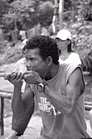 Bateq — Dokumentasi Bateq yang dirujuk oleh sumber.