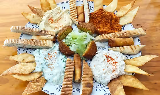 Masakan Turki — Humus, Haydari, Muammara, Babaganus, Sigara Boregi, Falafel