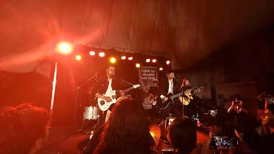 musik independen — tour cuối của cá hồi hoang; show đầu ở Cà phê Tự Do, biên hòa