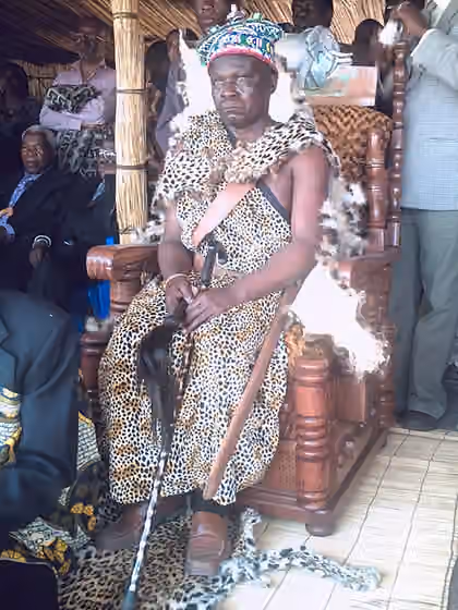 Mbunda people — His Majesty, King Mbandu III Mbandu Lifuti at His coronation and The mbunda Kingdom restoration in Lumbala Nguimbo, Moxico Province, Angola.