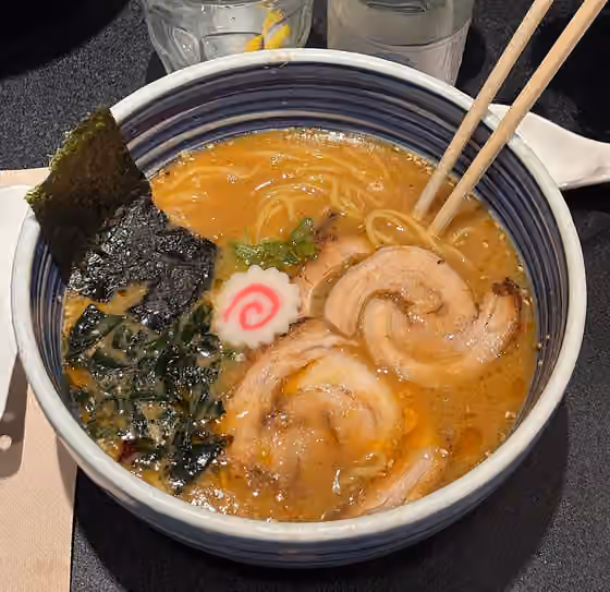 Ramen — sopa de miso amb condiments