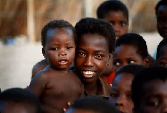 Makoa — Children in Mozambique Mozambique n003
