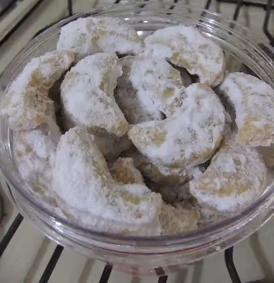 Kue putri salju — Kue putri salju, Indonesia