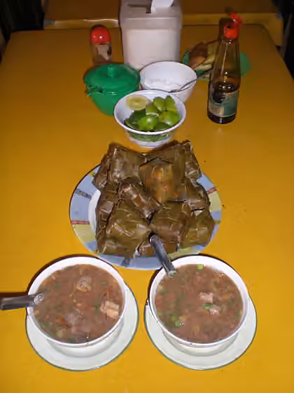 coto makassar — Coto Makassar with Ketupat