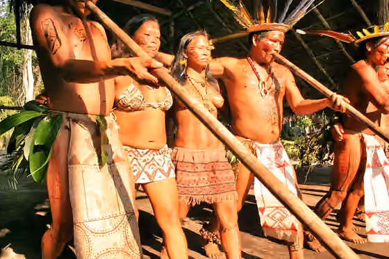 Tucano people — Welcome dance of Tukanos from Amazon rainforest.