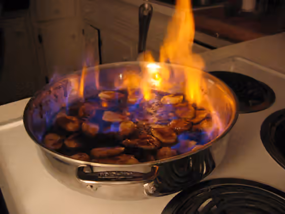 Bananas Foster — Banana flambé banana flambè
