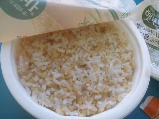 Nasi instan — instant brown rice