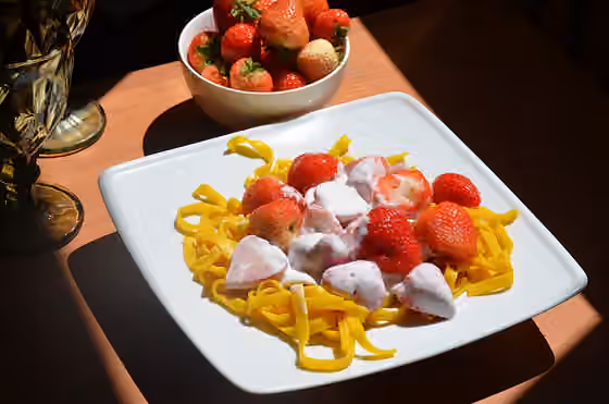 Pasta with strawberries — Strawberry Pasta