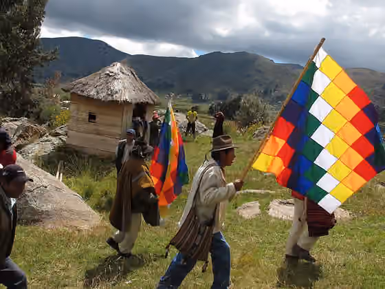 Indigenous peoples in Bolivia — Photos of a traditional Aymara ceremony in Copacabana, on the border of Lake Titicaca in Bolivia.