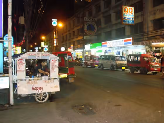 Phuket cuisine — Улица Patak Road