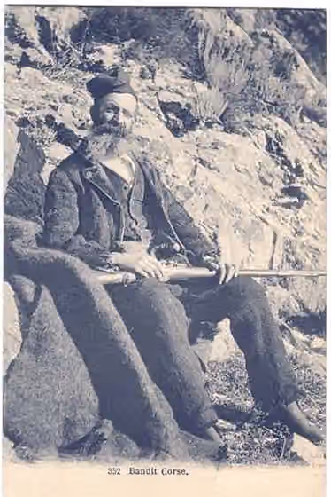 orang Korsika — Corsican bandit early XX century