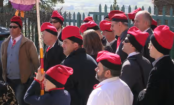 Caramelles — Men wearing barretina (Caramelles)