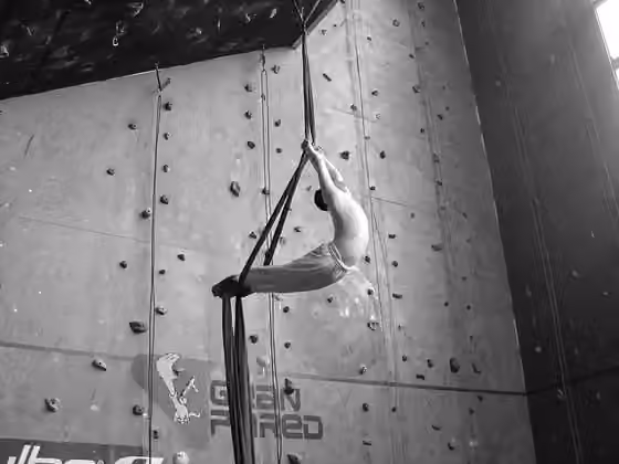 Aerial dance — Projecto de danza aerea airdancelive Interprete:ivan torres