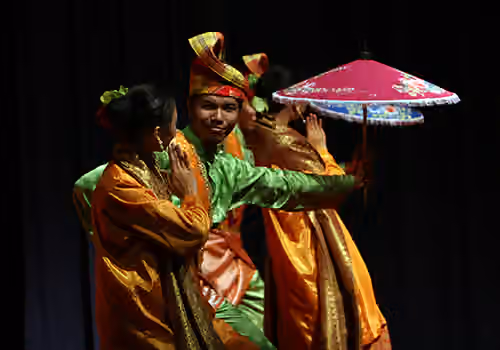 Joget — Persembahan Joget Melayu oleh kumpulan kebudayaan UNISEL.