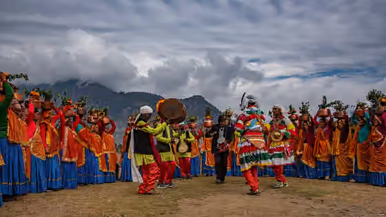 Chholiya — This is a traditional dance of uttarakhand India called Choliya dance