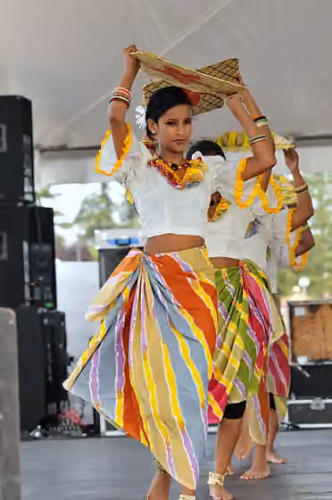 Dance in Sri Lanka — Traditional Sri Lankan harvesting dance.