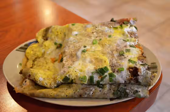 Tianjin cuisine — ​美国蒙特拉公园市金海餐厅的煎饼馃子